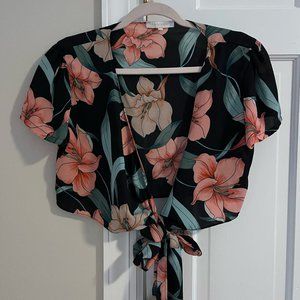 Floral cropped front-tie shirt